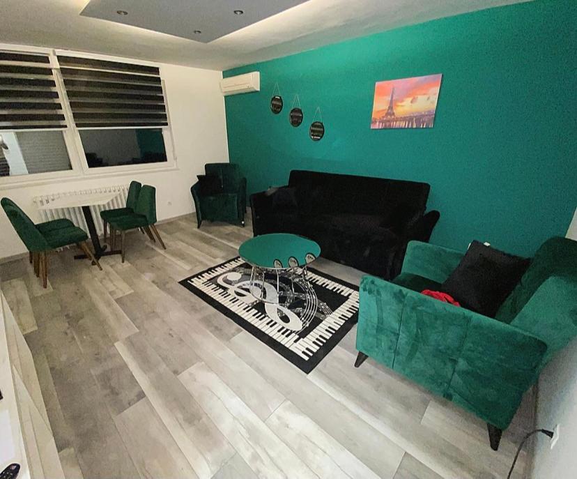 Apartment Omar Stan Na Dan Besplatan Parking Sarajevo